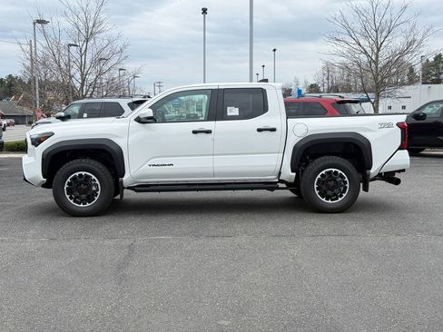 New 2026 Toyota Tacoma TRD Off-Road AWD/4WD image 2