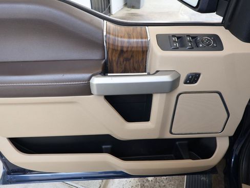 Used 2020 Ford F150 Lariat w/ Equipment Group 502A Luxury AWD/4WD image 37