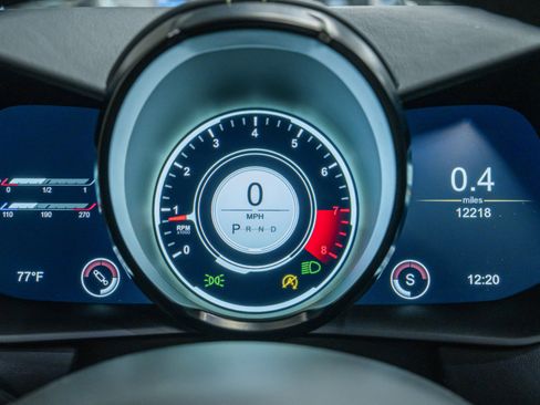 Used 2022 Aston Martin V8 Vantage Roadster image 30