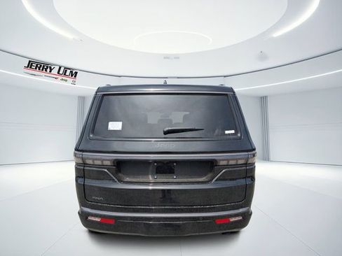 New 2026 Jeep Grand Wagoneer Limited image 4