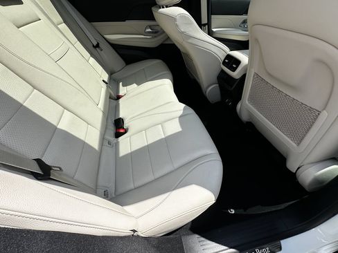 Certified 2025 Mercedes-Benz GLE 450e 4MATIC image 18