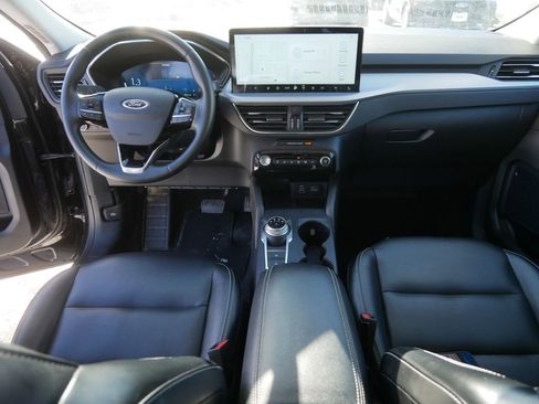 Certified 2024 Ford Escape Platinum image 17