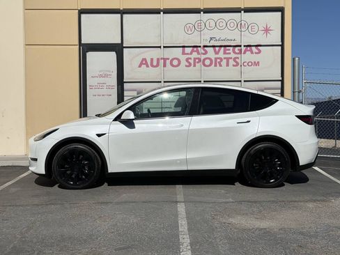 Used 2021 Tesla Model Y Long Range AWD/4WD image 5