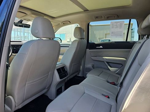 Certified 2023 Volkswagen Atlas SE w/ Panoramic Sunroof Package AWD/4WD image 11