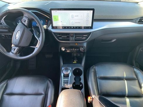 Used 2024 Ford Escape Platinum image 18