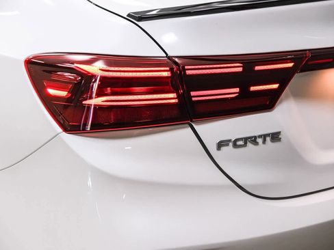 Used 2022 Kia Forte GT-Line w/ GT-Line Technology Package image 8