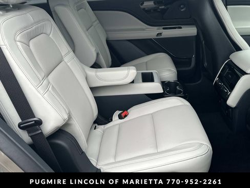 New 2026 Lincoln Aviator Reserve RWD image 15