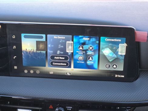 New 2026 Nissan Kicks SR image 14