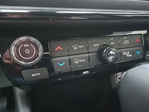 New 2026 Jeep Compass Latitude image 55