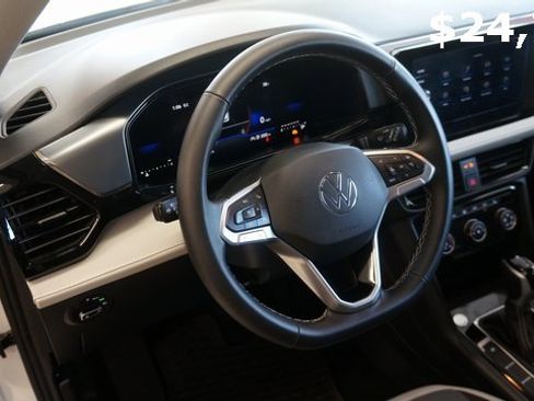 Certified 2025 Volkswagen Taos S image 10