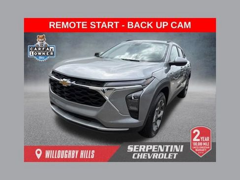 Used 2024 Chevrolet Trax LT FWD image 1