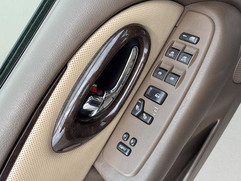 Used 2007 Buick Rainier CXL RWD image 35