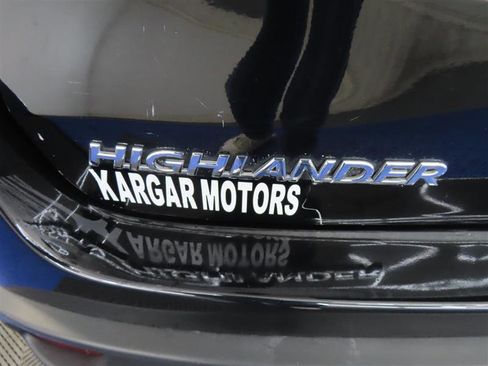 Used 2019 Toyota Highlander XLE image 14