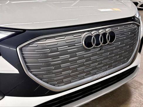 Used 2023 Audi Q4 e-tron Premium Plus w/ Premium Plus RWD image 31