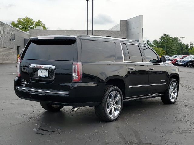 Used 2018 GMC Yukon XL Denali w/ Denali Ultimate Package AWD/4WD image 3