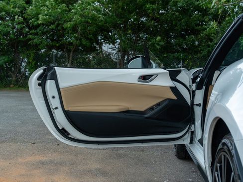 Used 2026 MAZDA MX-5 Miata Grand Touring RWD image 13