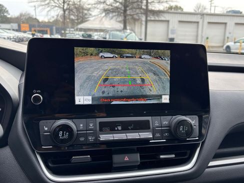 Used 2025 Toyota Grand Highlander XLE image 17