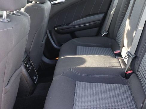 Used 2022 Dodge Charger SXT w/ Blacktop Package image 17