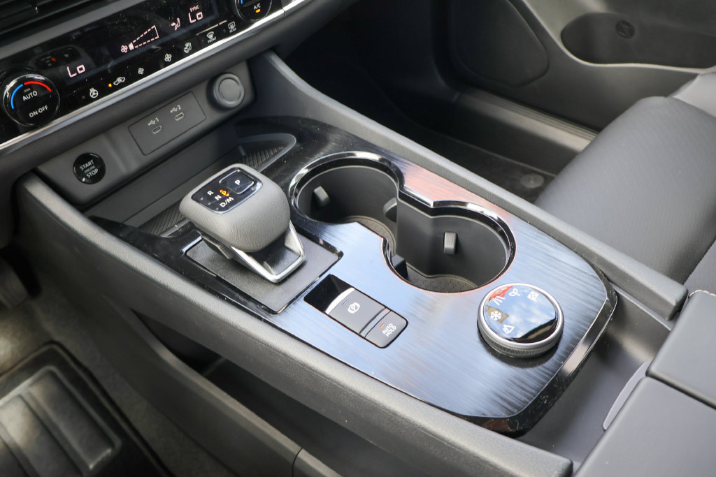 New 2026 Nissan Rogue Dark Armor AWD/4WD image 14