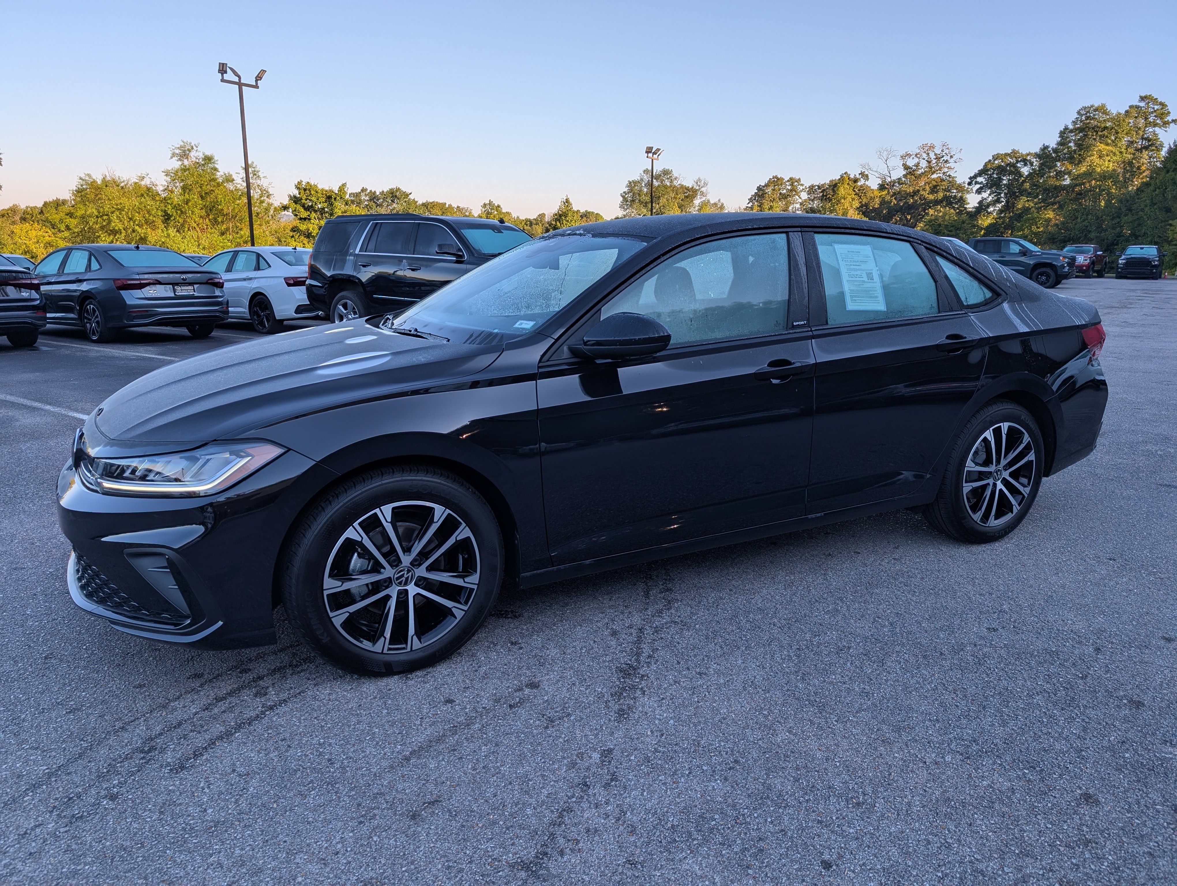 Used 2026 Volkswagen Jetta Sport FWD image 5