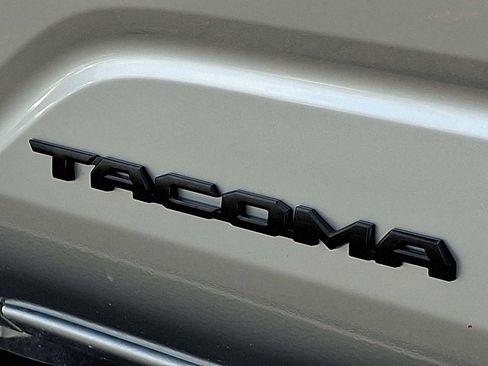 Used 2024 Toyota Tacoma TRD Off-Road AWD/4WD image 30