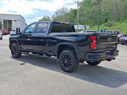 Used 2025 Chevrolet Silverado 2500 LT w/ Trail Boss Package AWD/4WD image 4
