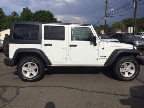 Used 2017 Jeep Wrangler Unlimited Sport w/ Quick Order Package 24S AWD/4WD image 7
