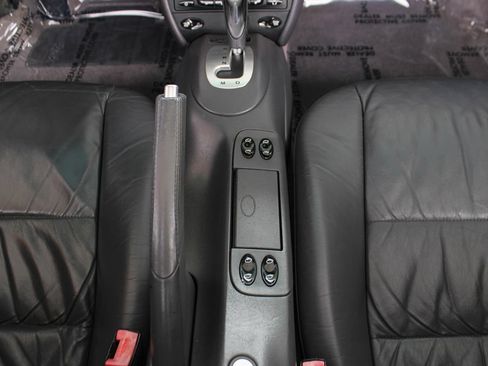 Used 2000 Porsche 911 Carrera 4 AWD/4WD image 24