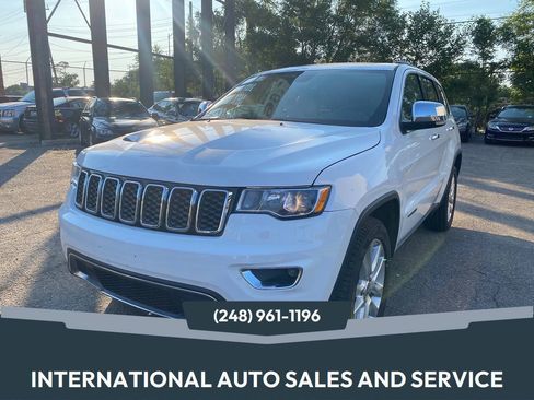 Used 2017 Jeep Grand Cherokee Limited AWD/4WD image 1