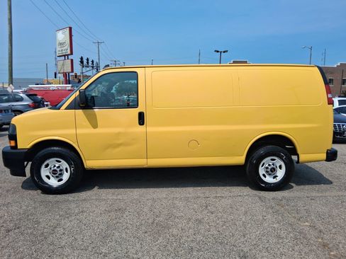 Used 2020 GMC Savana 2500 w/ Driver Convenience Package RWD image 3