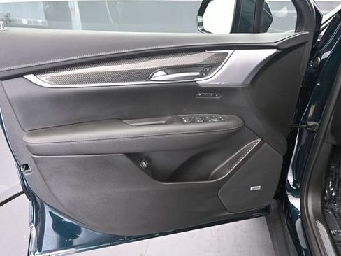 Used 2024 Cadillac XT5 Sportv w/ Technology Package AWD/4WD image 16