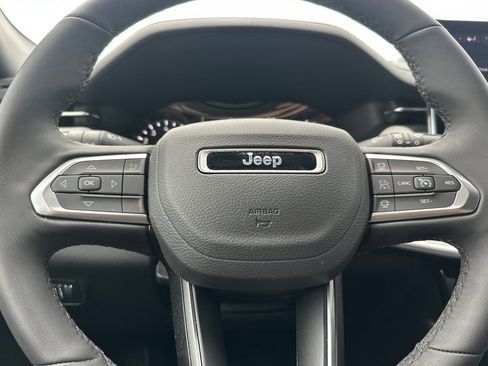Used 2025 Jeep Compass Limited AWD/4WD image 15