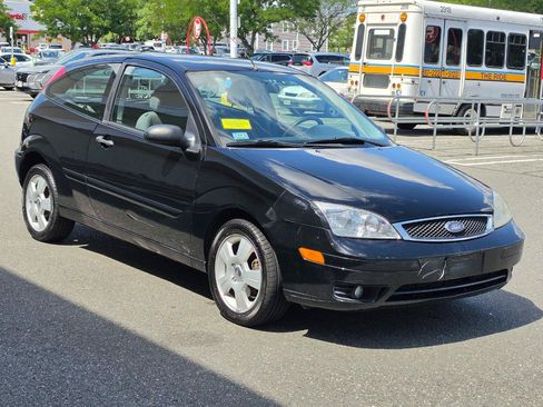 Used 2006 Ford Focus SES FWD image 3