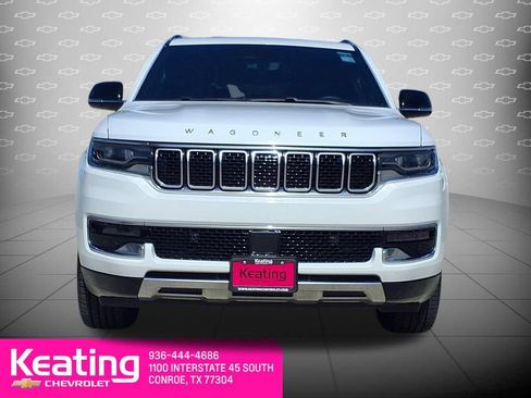 Used 2024 Jeep Wagoneer L Series III w/ Flexible Seating Group AWD/4WD image 3
