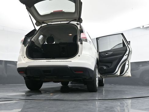 Used 2016 Nissan Rogue S image 29