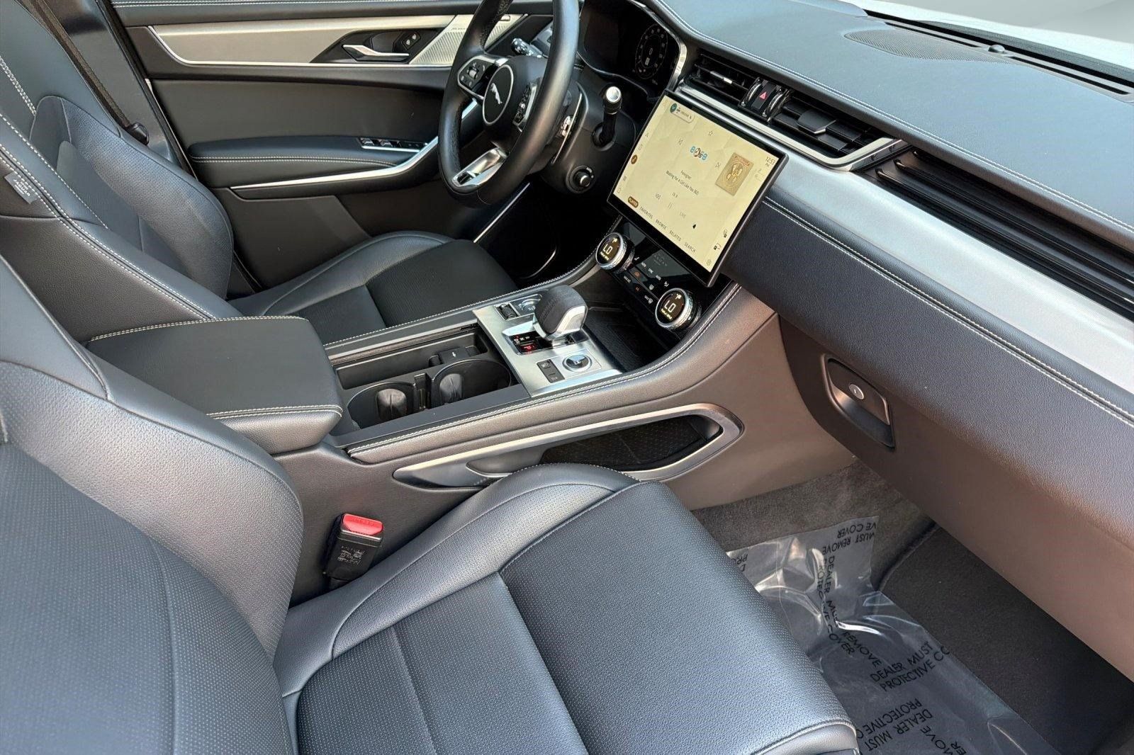 Used 2026 Jaguar F-PACE R-Dynamic S AWD/4WD image 36
