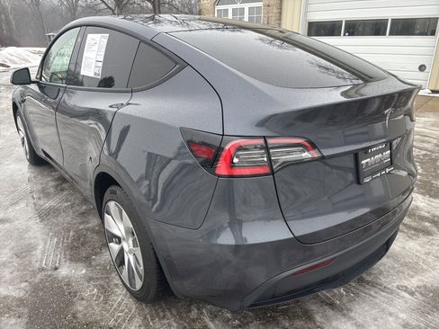 Used 2021 Tesla Model Y 2WD image 8
