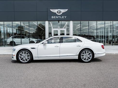 Certified 2023 Bentley Flying Spur V8 AWD/4WD image 5