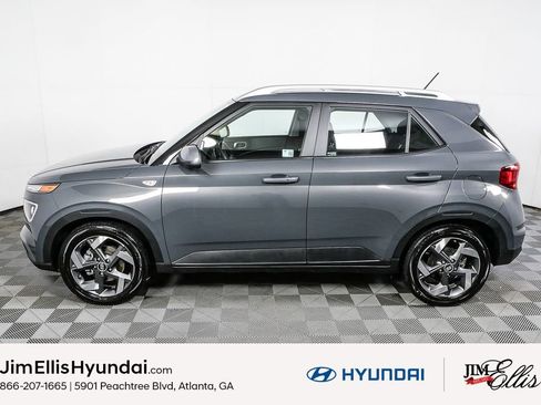 Certified 2025 Hyundai Venue SEL image 3