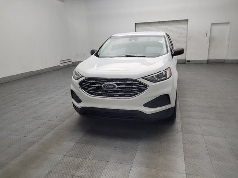 Used 2020 Ford Edge SE image 15