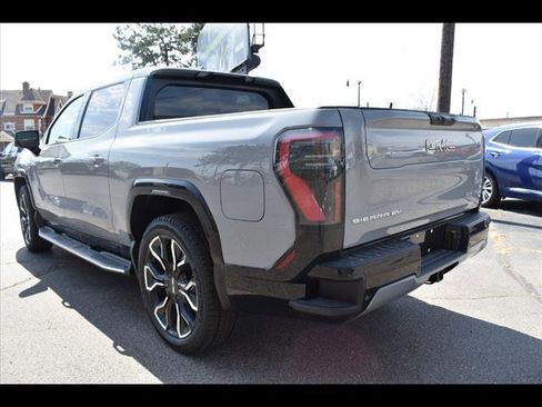 New 2025 GMC Sierra EV Denali image 13