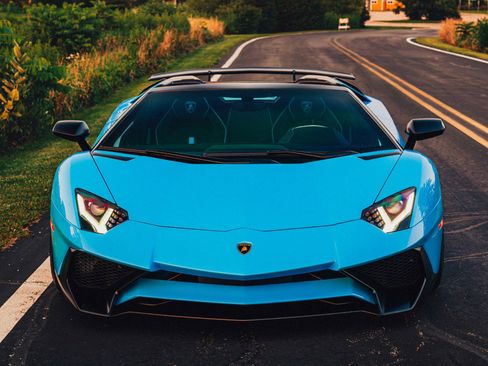 Used 2016 Lamborghini Aventador LP 750-4 Superveloce image 4