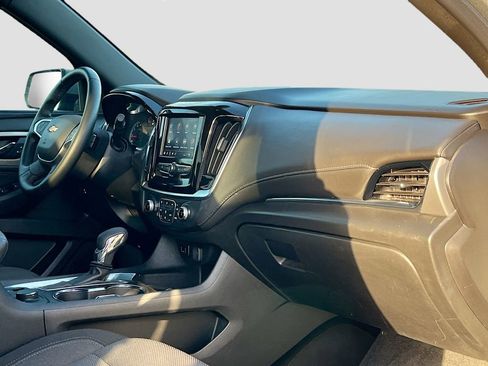 Used 2023 Chevrolet Traverse LT FWD image 28
