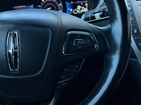 Used 2019 Lincoln MKZ Reserve w/ Luxury Package image 38