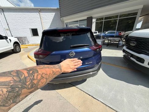 Used 2023 Nissan Rogue SL w/ SL Premium Package AWD/4WD image 4