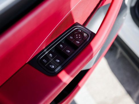 New 2025 Porsche Macan 4S Electric image 23