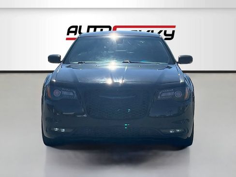 Used 2021 Chrysler 300 S RWD image 2