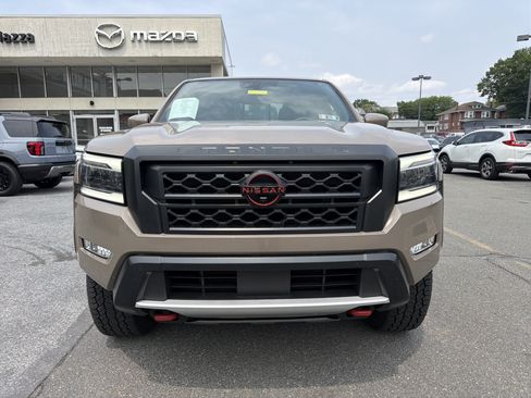 Used 2024 Nissan Frontier PRO-4X w/ Pro Convenience Package AWD/4WD image 2