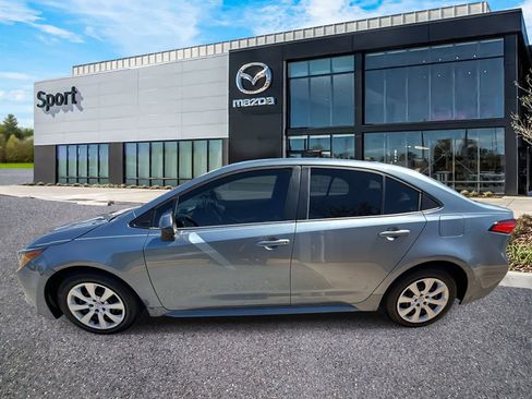 Used 2020 Toyota Corolla LE image 7