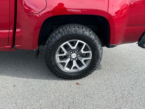 Used 2021 GMC Canyon AT4 w/ Driver Alert Package image 7